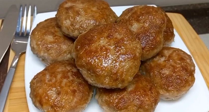 Манная крупа — неожиданный секрет сочных и нежных котлет Манная крупа — неожиданный секрет сочных и нежных котлет