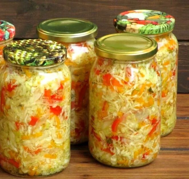 Неповторимый вкус зимней закуски: маринованная капуста с болгарским перцем Неповторимый вкус зимней закуски: маринованная капуста с болгарским перцем