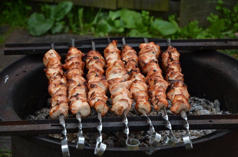 Быстрый маринад для шашлыка: мясо готово за 20 минут! Быстрый маринад для шашлыка: мясо готово за 20 минут!