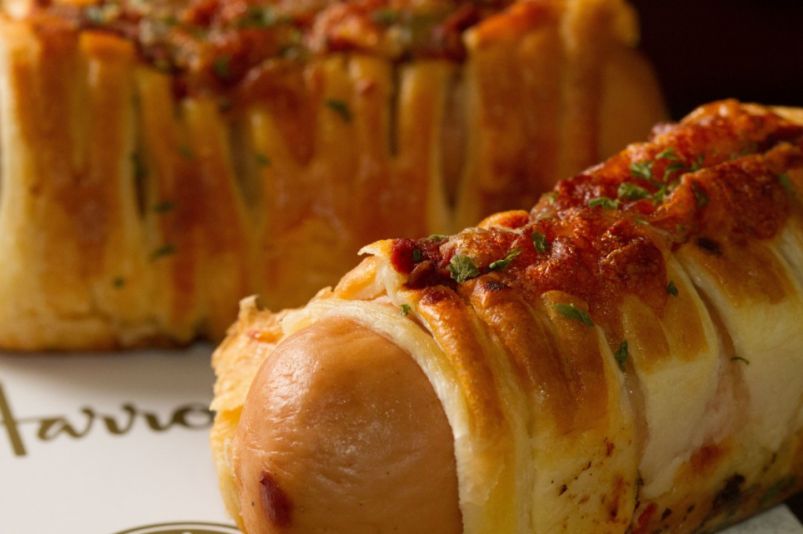Сосиски в тесте: быстрый и вкусный перекус, который покорит ваше сердце Сосиски в тесте: быстрый и вкусный перекус, который покорит ваше сердце
