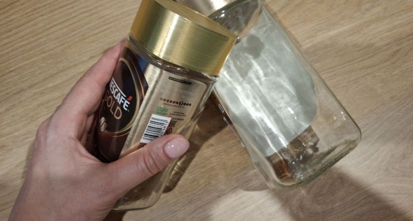 Пустые банки из-под кофе: вторая жизнь в хозяйстве Пустые банки из-под кофе: вторая жизнь в хозяйстве