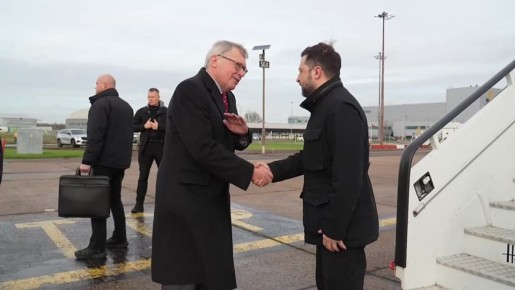 Два майора: Зеленский прибыл в Лондон, где его встретил экс-главком ВСУ Залужный (послом пока что работает)