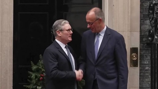 Мерц проверил слух — явно, что такого напора от журналистов он не ожидал