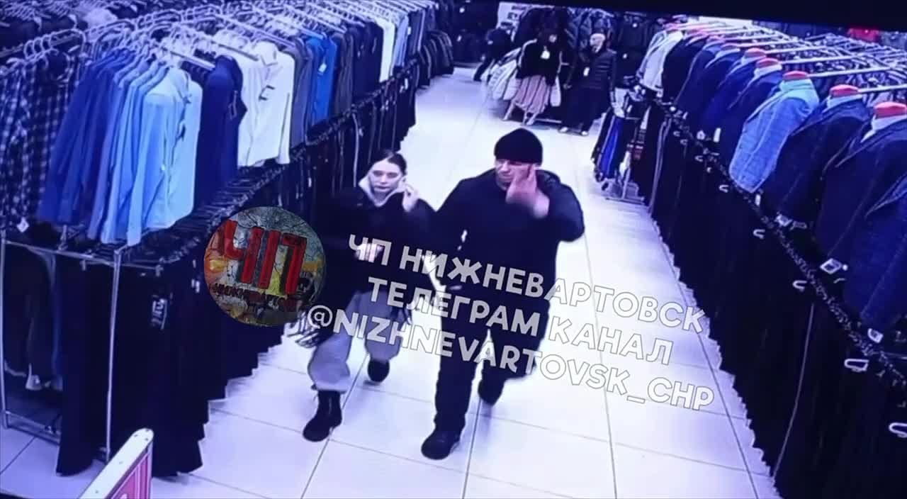 Щедрый султан в Нижневартовске одарил свою золушку крадеными ботинками из магазина и себя переобул заодно