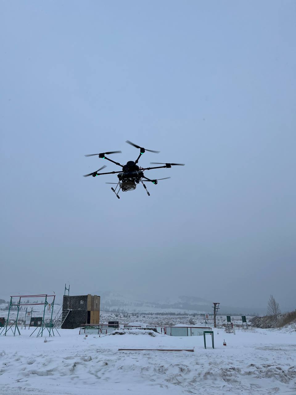 Облет еще одного тяжелого гексакоптера "Мангас" перед отправкой на фронт