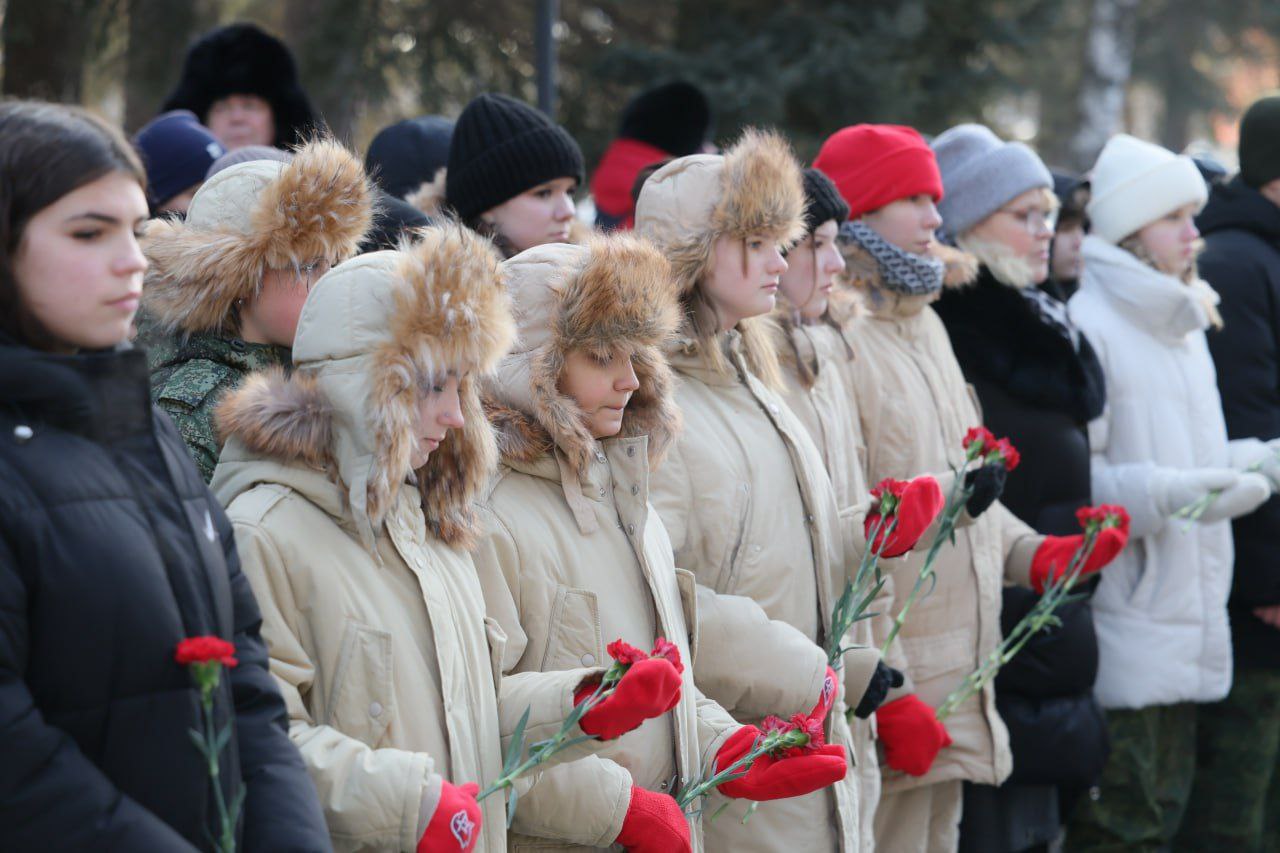 Вечная благодарность и сыновья преданность: В Биробиджане открыли памятник «Матерям победителей» Вечная благодарность и сыновья преданность: В Биробиджане открыли памятник «Матерям победителей»