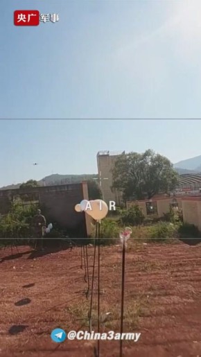 Два майора: @china3army показывает подготовку операторов FPV-дронов Народной вооруженной милиции Китая