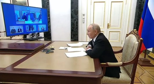 Главная опасность ИИ — не восстание машин, а «распыление идентичности» и поколение, разучившееся думать: Россия наметила траекторию своих отношений с ИИ