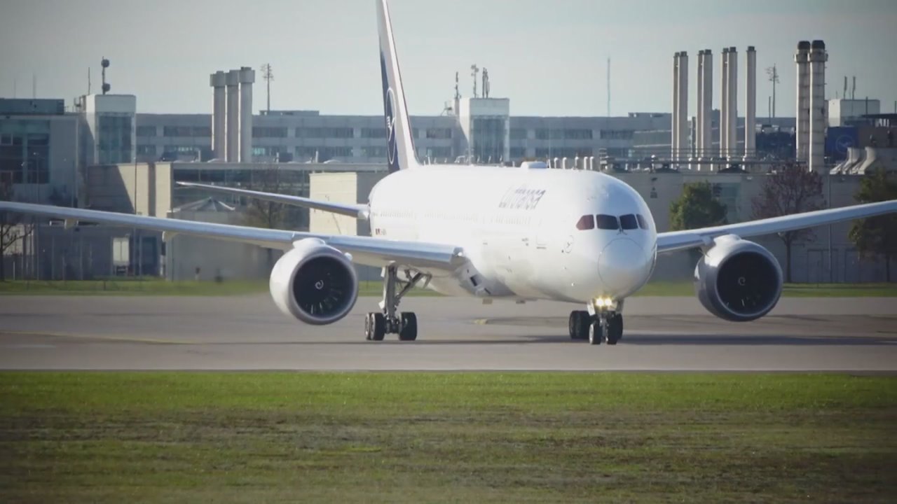 Бундестаг ФРГ тайком вернул бизнес-класс для депутатов