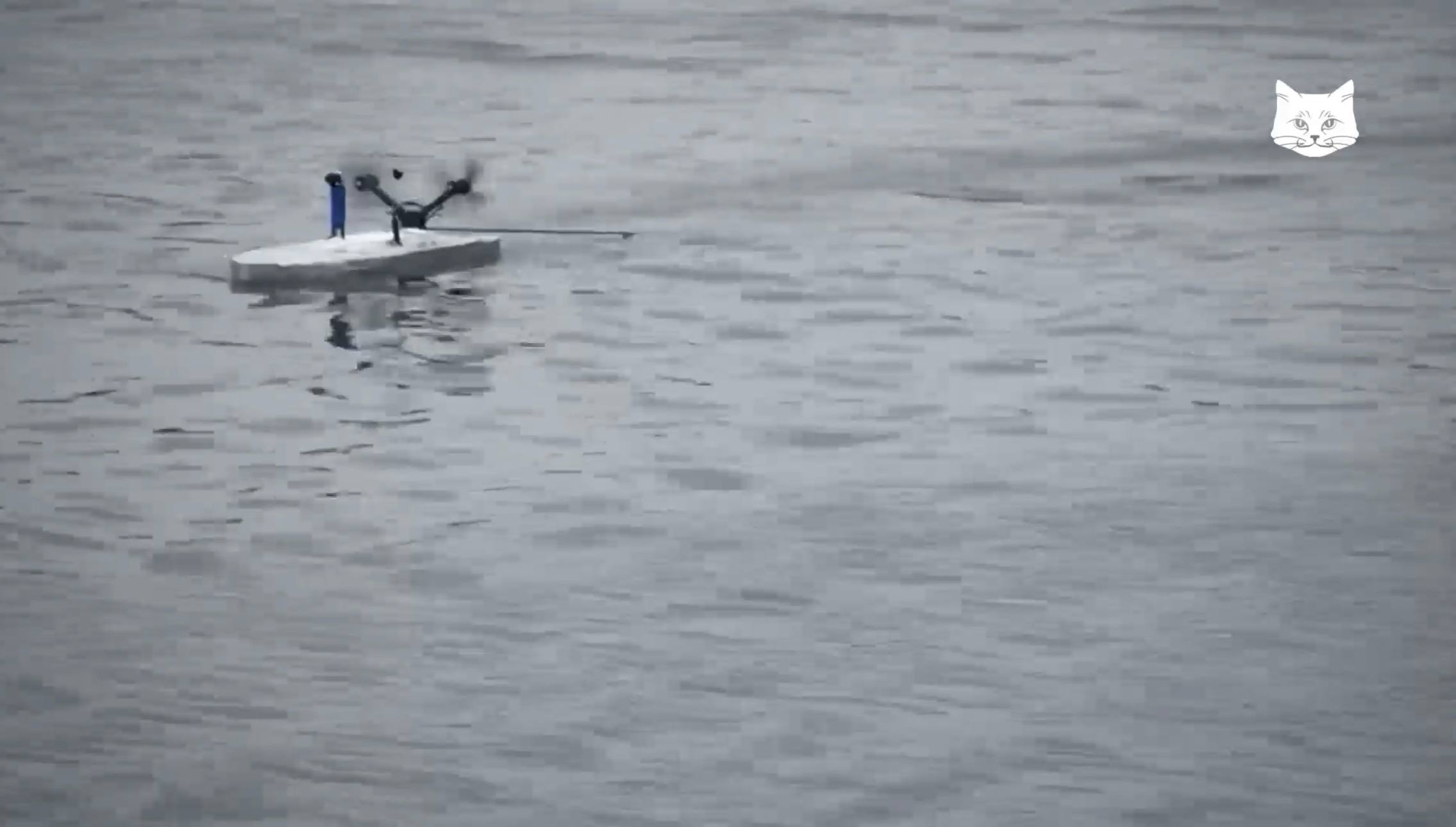 Применение военнослужащими 126-й ОБрБО на Херсонском направлении безэкипажных катеров кустарного производства, в том числе на базе гидроциклов, для доставки припасов и ведения разведки, в частности для обнаружения якорных... Применение военнослужащими 126-й ОБрБО на Херсонском направлении безэкипажных катеров кустарного производства, в том числе на базе гидроциклов, для доставки припасов и ведения разведки, в частности для обнаружения якорных...