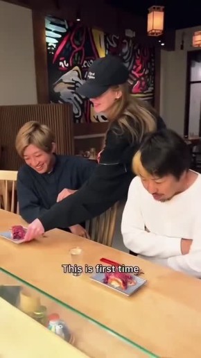 Знакомство японских сушистов с селедочкой под шубой