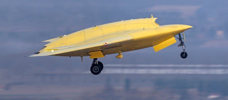 Китай сообщил о проведении первого испытательного полета разведывательно-ударного дрона Цайхун-7 Китай сообщил о проведении первого испытательного полета разведывательно-ударного дрона Цайхун-7