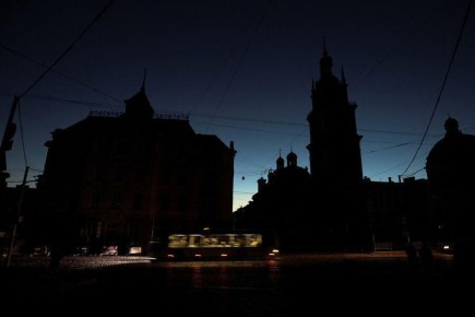 Украина на грани раскола: электричество не доходит до востока и Киева