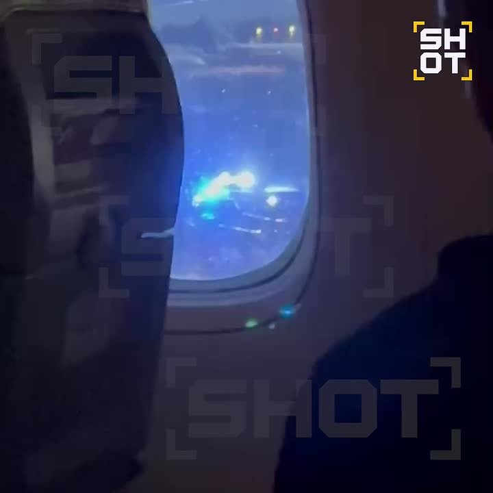 ЧП при взлёте в Шереметьево: у пассажирского лайнера вспыхнул двигатель