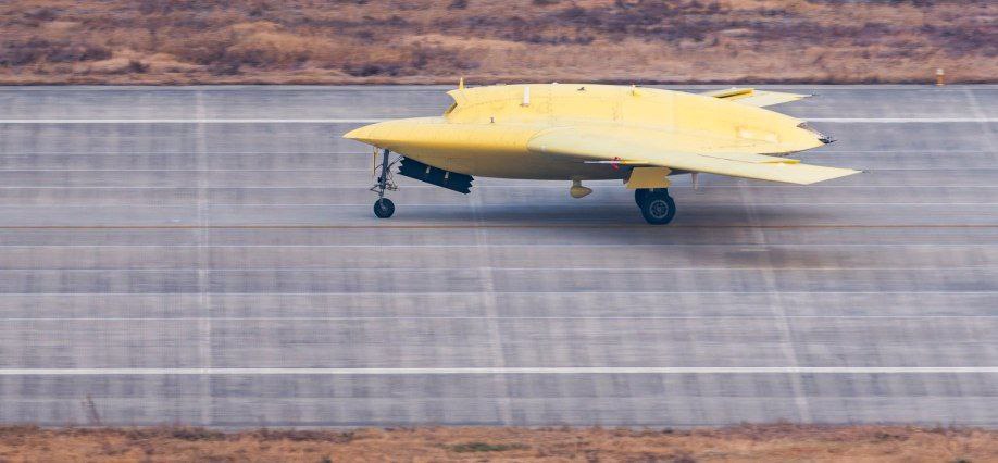 Китай сообщил о проведении первого испытательного полета разведывательно-ударного дрона Цайхун-7 Китай сообщил о проведении первого испытательного полета разведывательно-ударного дрона Цайхун-7