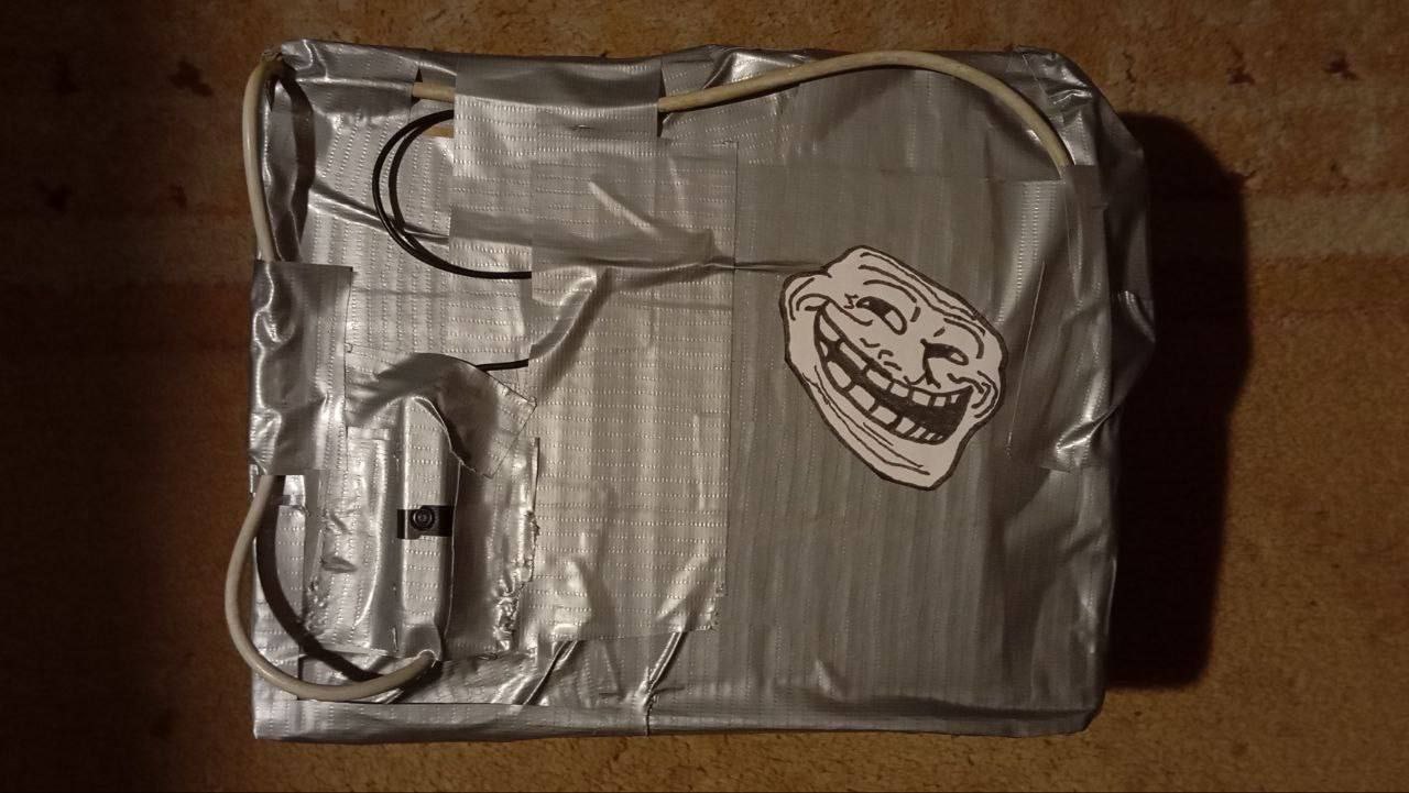 В одинцовской школе, на входе не было рамок металлодетектора В одинцовской школе, на входе не было рамок металлодетектора