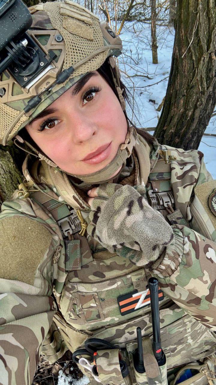 Портреты боевых товарищей всегда живы для всех нас, на зло врагу!