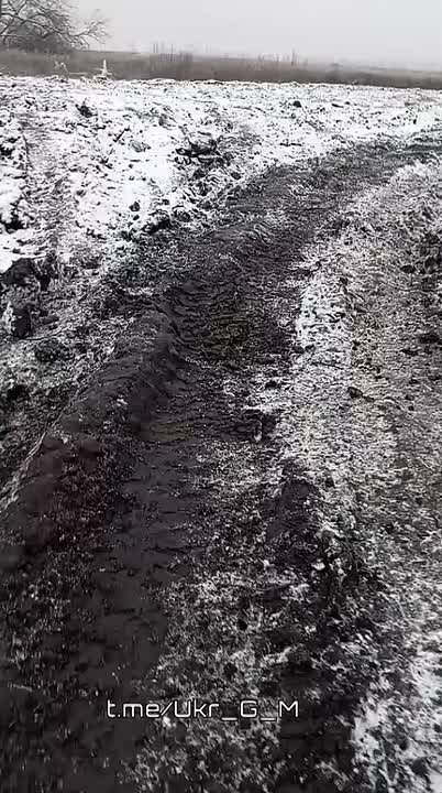 Дорога смерти на Красноармейском направлении заваленная разбитой техникой ВСУ