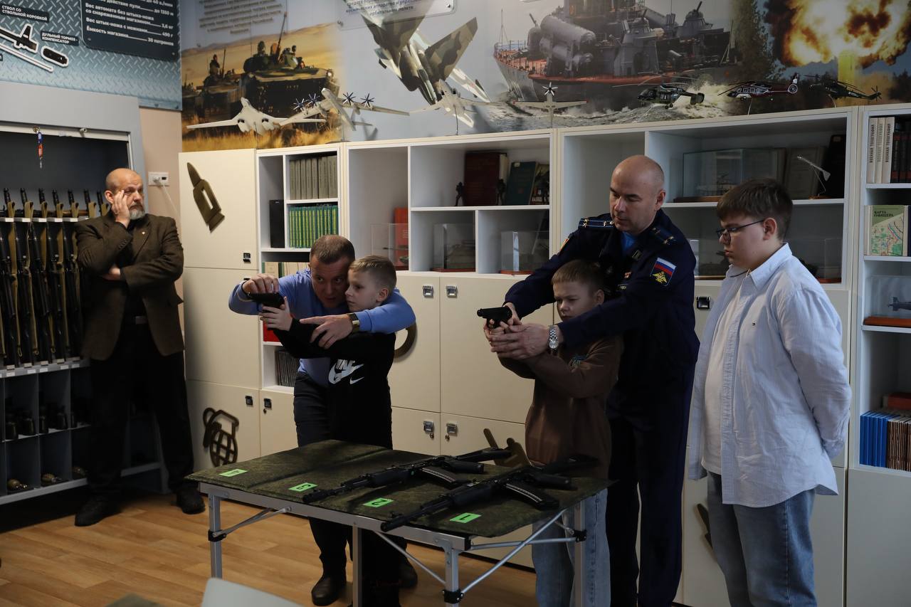 Привет, это Руслан Осташко и Андрей Клинцевич Привет, это Руслан Осташко и Андрей Клинцевич